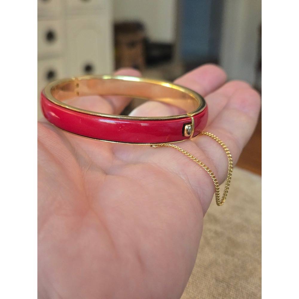 Red Enamel Goldtone Bangoe Bracelet Great Condition Safety Chain Vintage